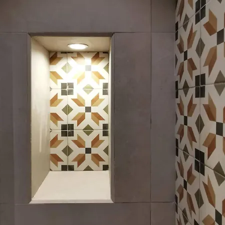 Elegant 2br 2 Bathrooms Sleeps 6 Hytte Firenze